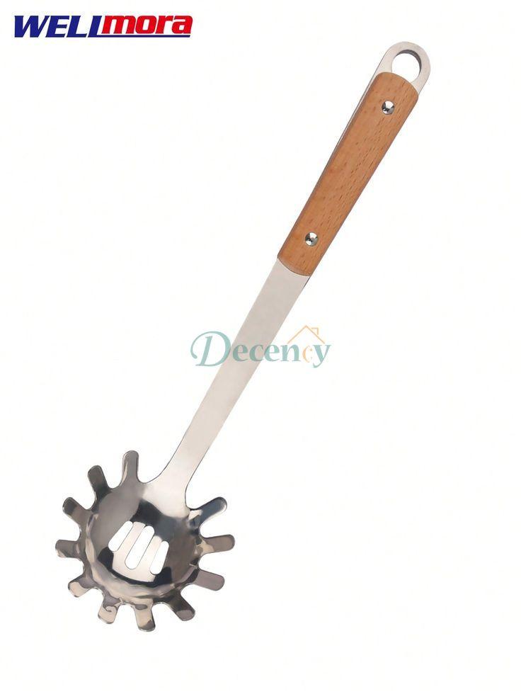 Stainless steel Woden Handel nudel spoon.