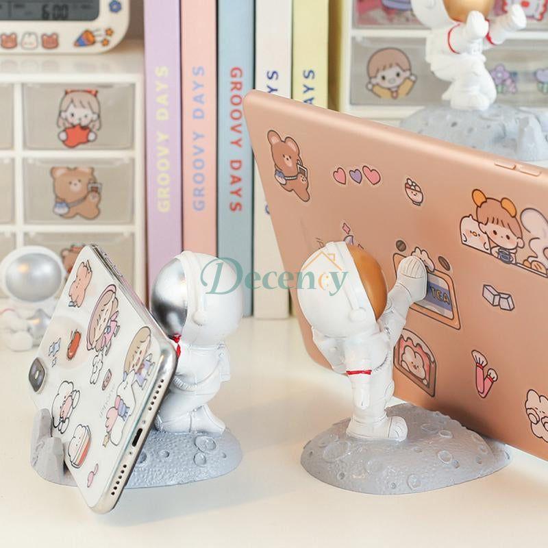 Astronaut Plastic Spacesuit Figurine Phone Holder
