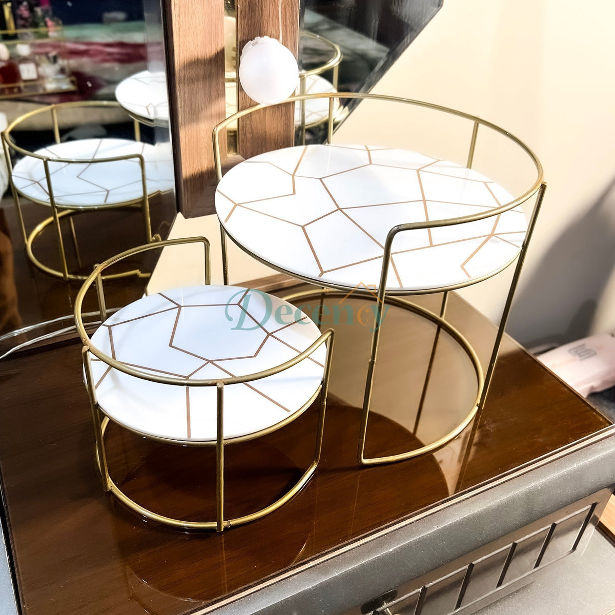 2-Tier Cosmetic & Perfume Organizer Stand – Luxury Makeup Display