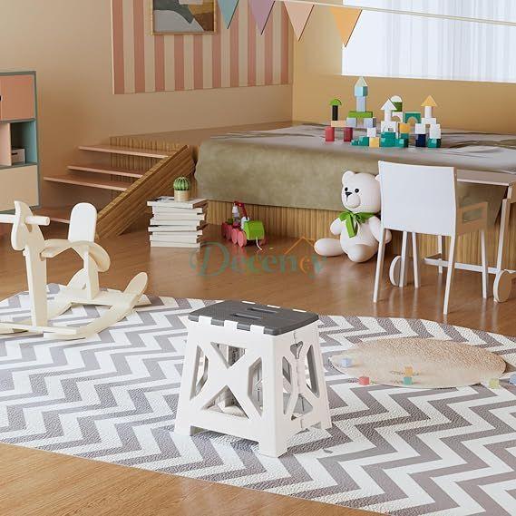 Non-Slip Folding Step Stools with Handle