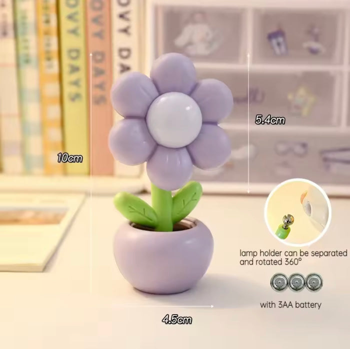 BlossyGlow Mini LED Flower Desk Lamp – Cute Petal Night Light