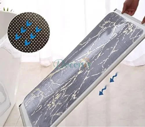 Endless Gold Line Marble Bath Mat Skin