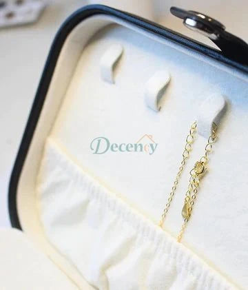 Jewelry box - black - with press stud for traveling - Decency
