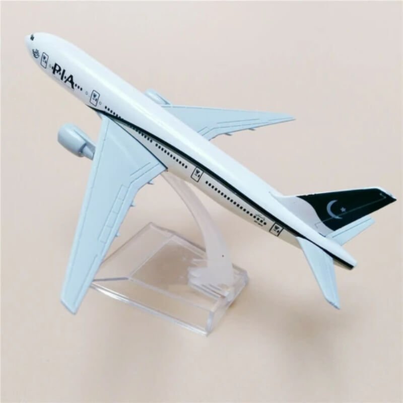 Metal Airplane - PIA Boeing 777 (20CM)