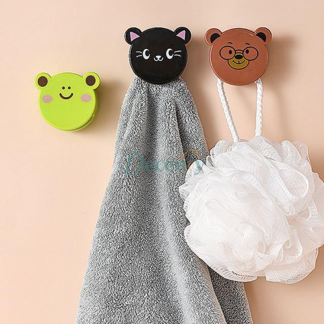 Towel holder with cartoon characters - Decency