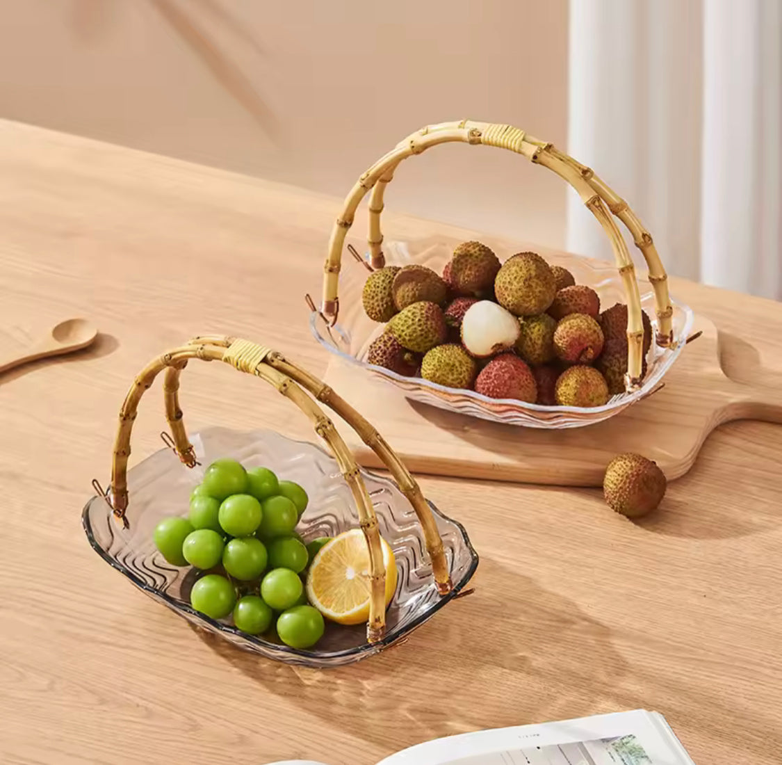 Transparent Acrylic Fruit Tray With Handle