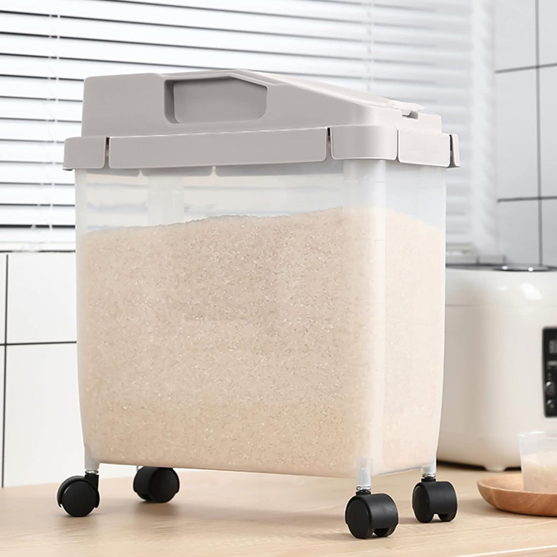 Portable Rice Container with Measuring Cup
