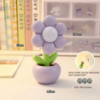BlossyGlow Mini LED Flower Desk Lamp – Cute Petal Night Light