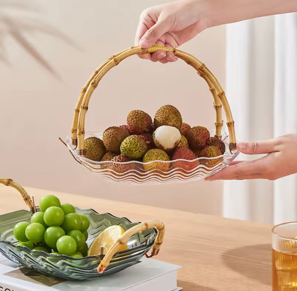 Transparent Acrylic Fruit Tray With Handle