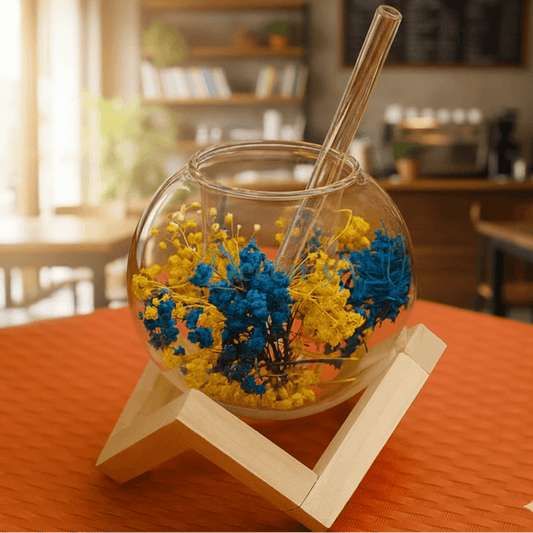 Elegant double wall glass coffee mug set with straw and wooden stand for hot tea and coffee in Pakistan