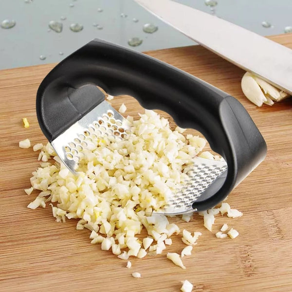 Garlic crusher