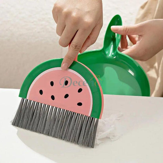 Mini Desktop Broom & Dustpan Set – Funny Fruit Pattern