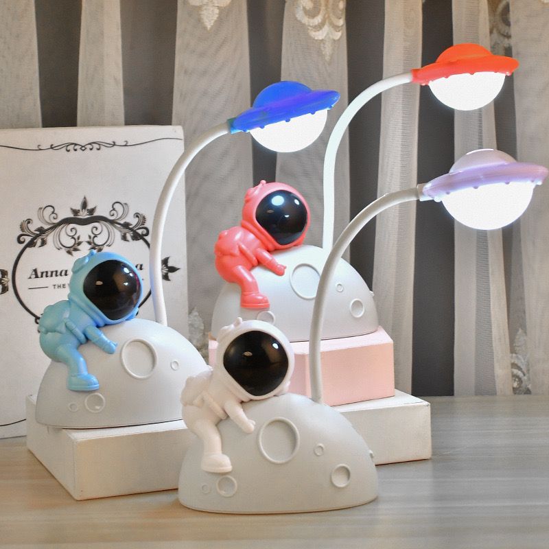 Spaceman LED Desk Light