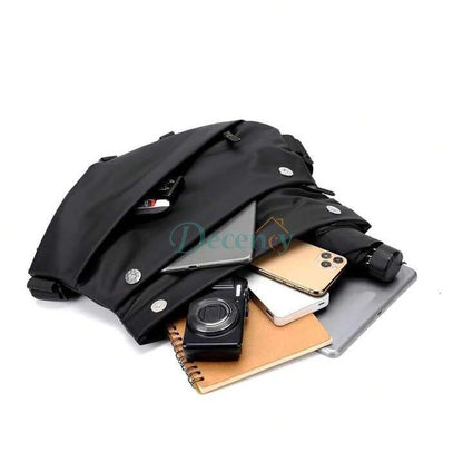 UrbanFlex Multi-Pocket Crossbody Bag – Stylish Shoulder Sling