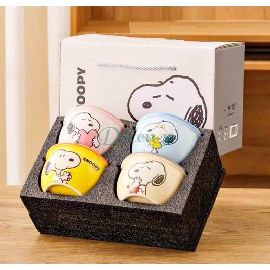 Snoopy Charm Ceramic Bowl Set – 4-Piece Gift Edition (Mixed Colors)
