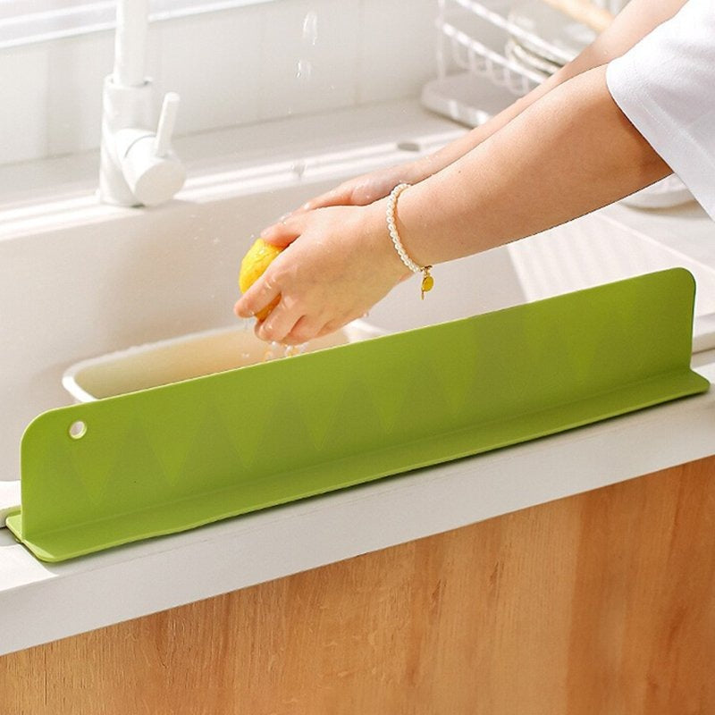 Sink Splash Guard – Flexible Silicone Water Stopper for Kitchen & Bathroom Sinks