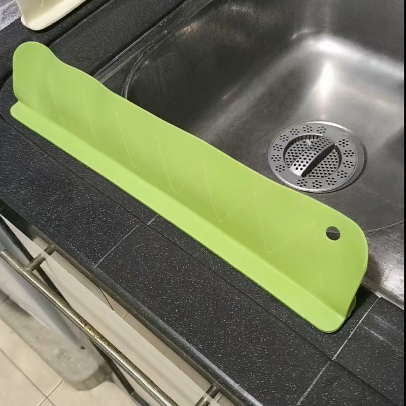 Sink Splash Guard – Flexible Silicone Water Stopper for Kitchen & Bathroom Sinks
