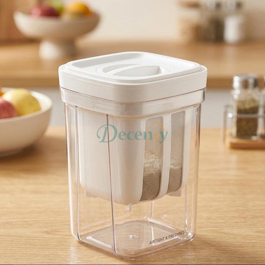 Portable Greek yogurt strainer cup with transparent body and lid